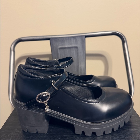 Black Chunky Mary Jane Platform Heels Goth Alt Lug Sole Strap Charm Size 38 - Picture 10 of 12